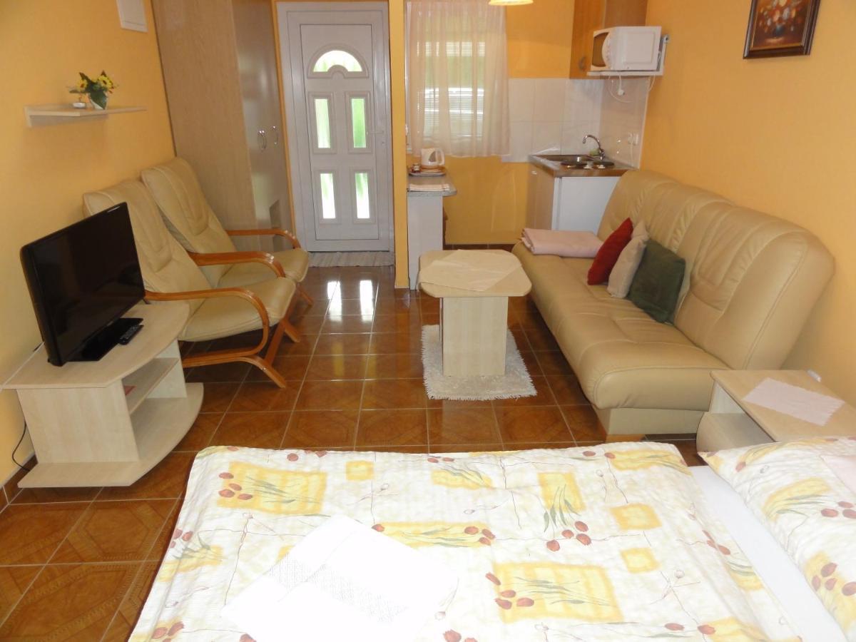 Apartmany Usmev Veľký Meder エクステリア 写真